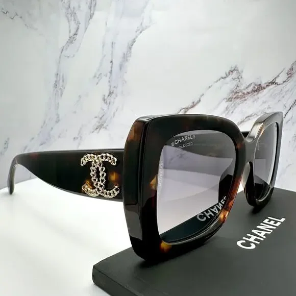 New CHANEL Sunglasses - Picture 9 of 16